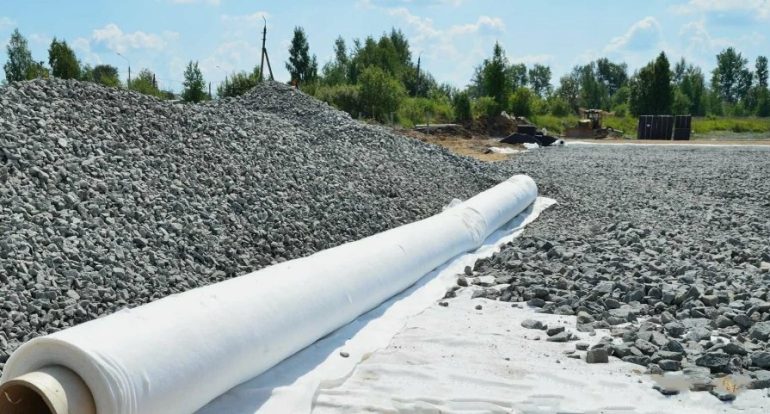 Проблемы и решения: выбор плотности геотекстиля для разных типов строительства