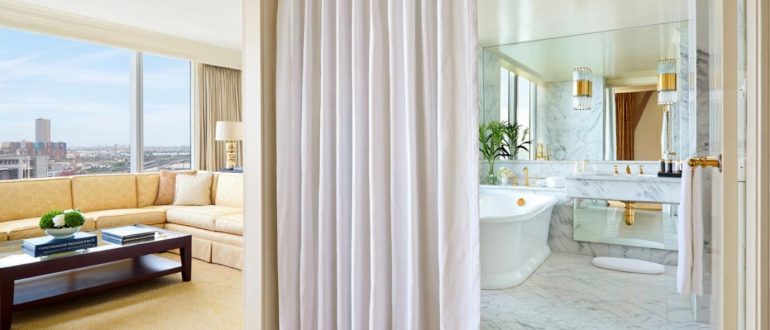 Монтаж электрокарнизов в "зимнем саду" загородного дома: советы строителей