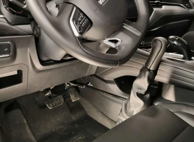 Опыт водителей с инвалидностью: как ручное управление меняет жизнь