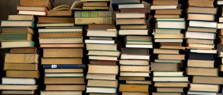 Как продать старые книги с пользой и освободить место дома