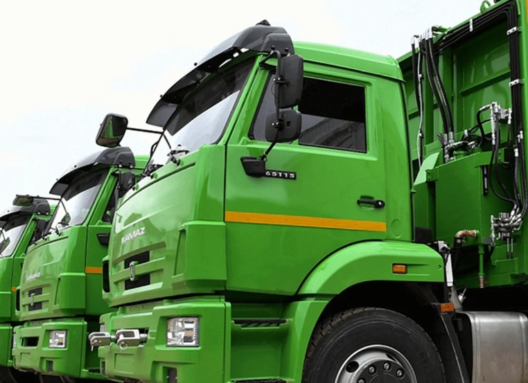 Частная компания или муниципальная служба: кому доверить вывоз мусора и отходов в вашем городе